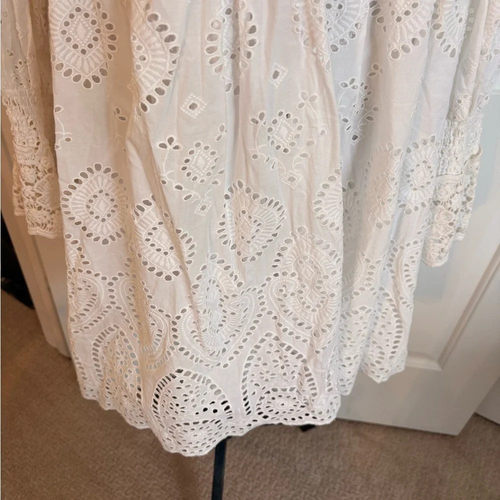 Spell White Eyelet Mini Dress size Medium EC - Picture 4 of 9